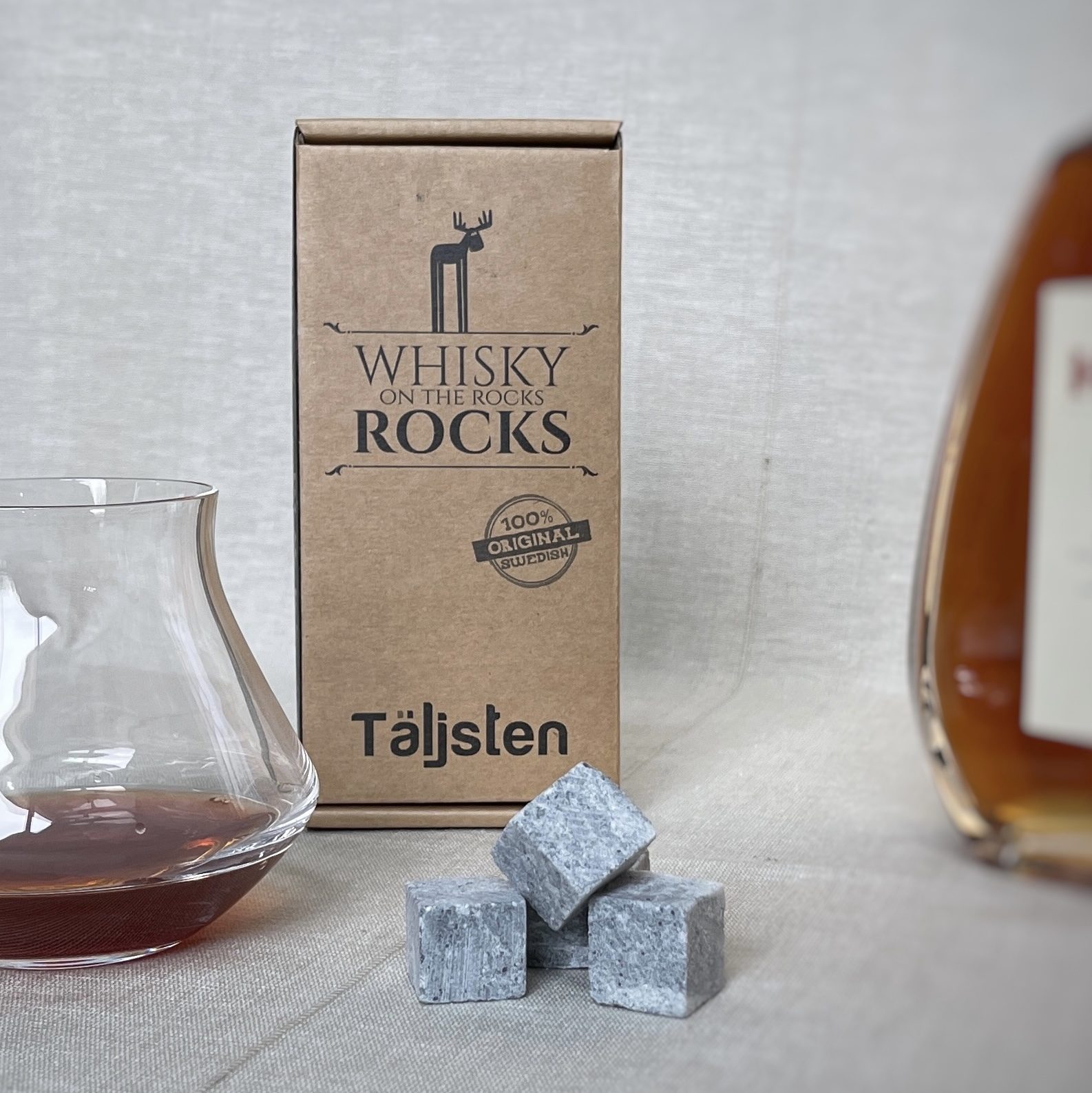 Pierres à whisky en stéatite, glaçons de pierre, pour rafraîchir des  boissons (whisky, rhum, cognac), livrées avec un petit sachet de rangement