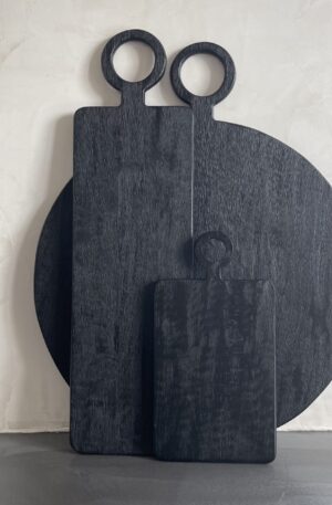 Longue planche rectangulaire en bois de manguier noir brossé